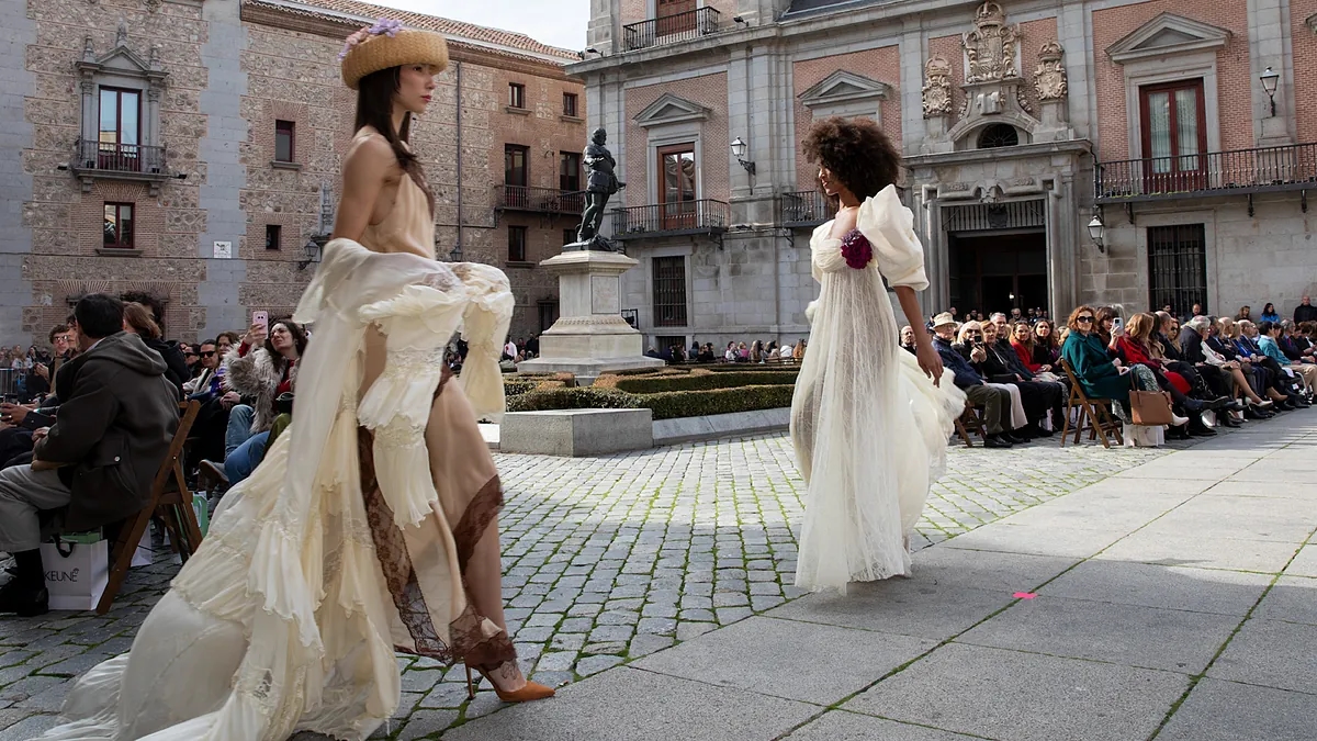 Abgesehen vom „Saumindex“ und dem „Lippenstifteffekt“... was sagt der Modekonsum über unsere (persönliche) Ökonomie aus?