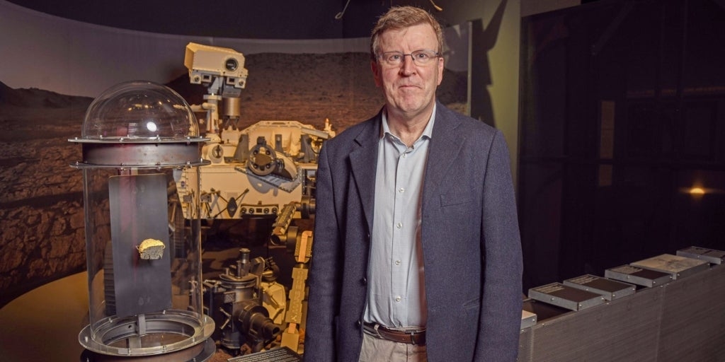 Charles Cockell: "99% of the Earth is extreme: we live on an uninhabitable planet with a very narrow layer suitable for life."