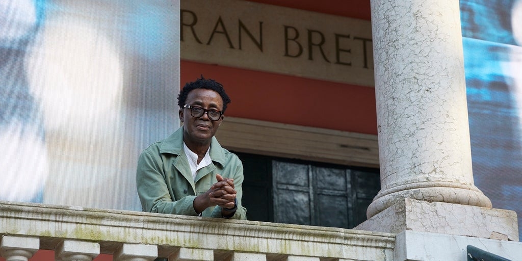 John Akomfrah: „Sich die eigene Vergangenheit anzuhören, ist eine gute Übung.“