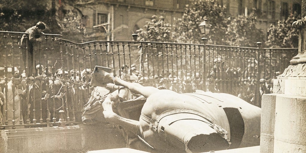 Kayıp atın başı ve onu geri isteyen belediye başkanı