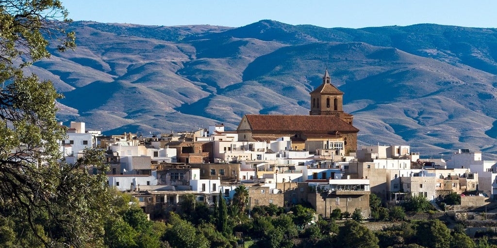 Questa è la città che fu ceduta ai Re Cattolici in Andalusia e che conta meno di 1.300 abitanti.