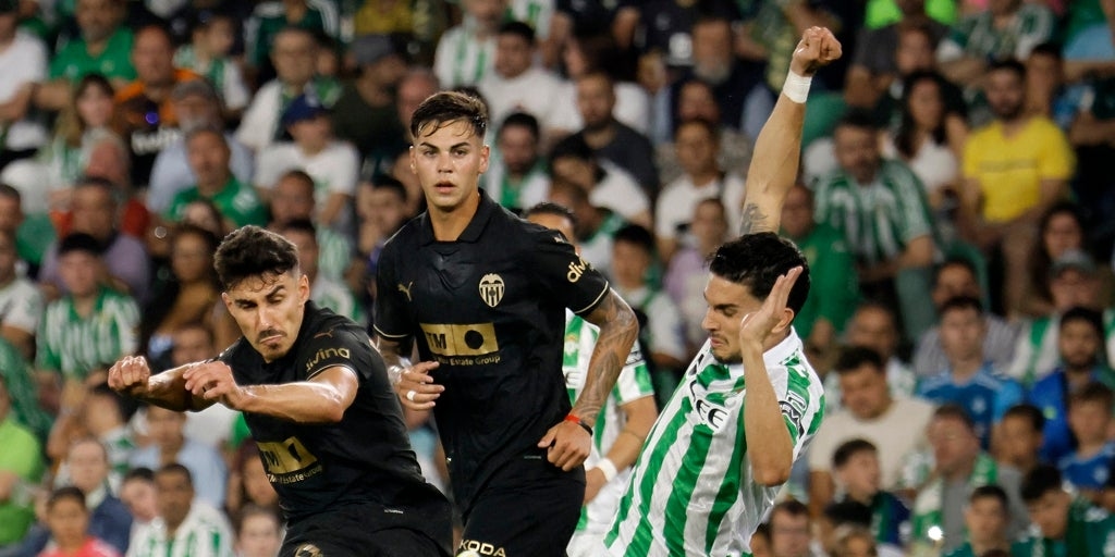 Where to watch Valencia - Betis: TV channel and online streaming of the LaLiga match EA Sports 2025-2026