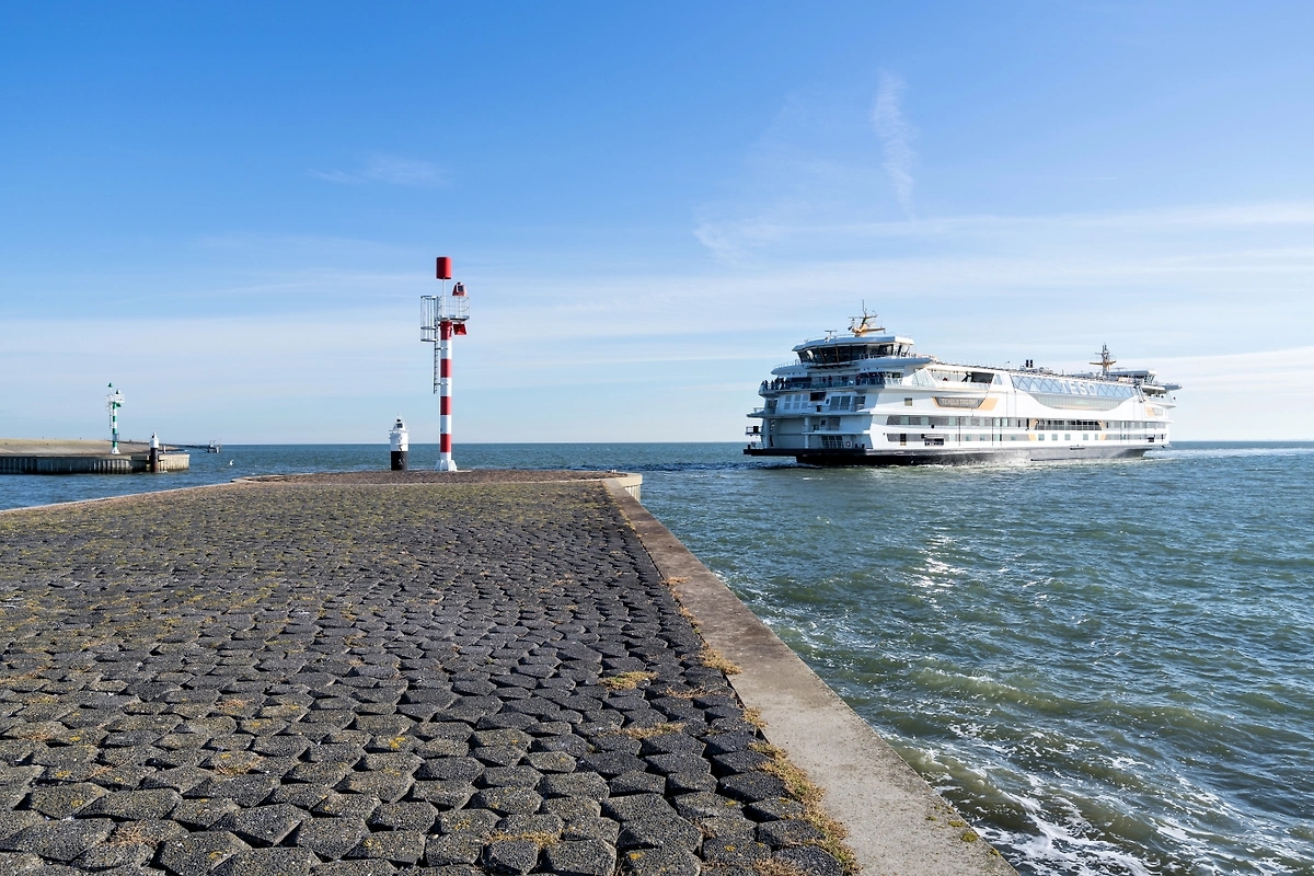 Il traghetto da Trebisonda a Sochi è stato ispezionato per più di otto ore dopo due giorni in mare.