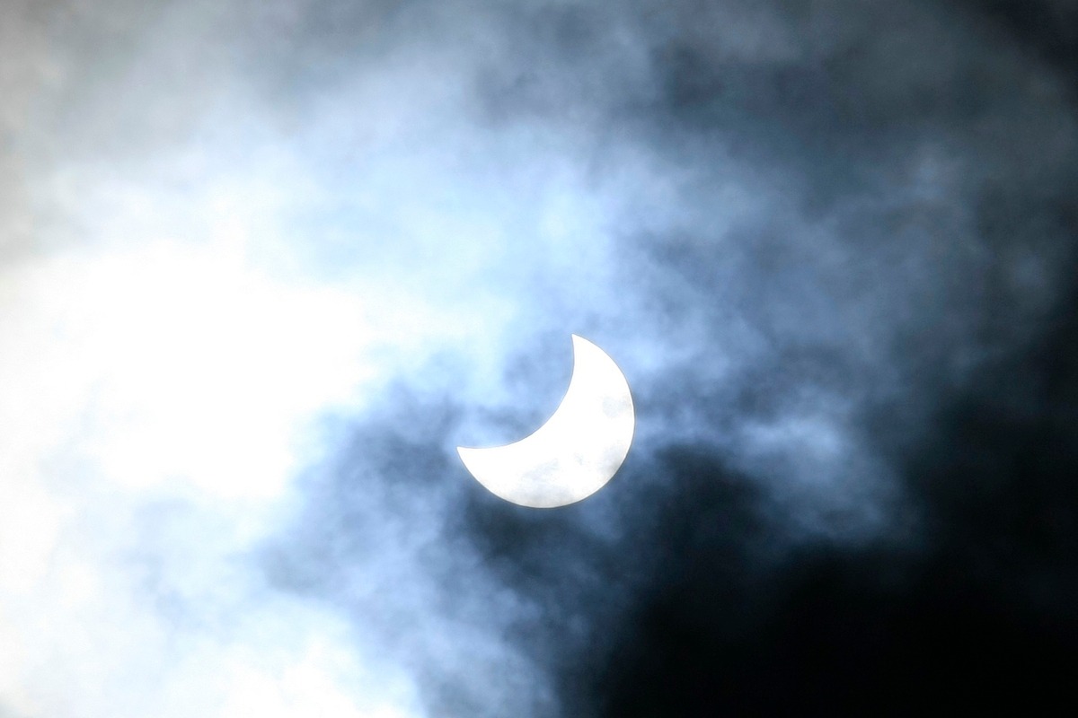È stato diffuso il video dell'eclissi solare del 21 settembre dallo spazio.