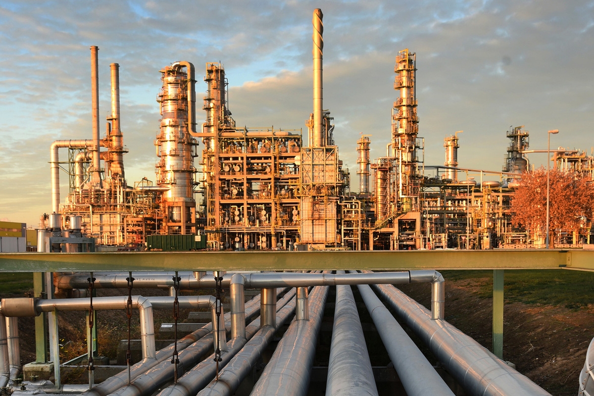 Ölü Bir Cehennemden Gelen Yaptırımlar: Batı, Rusya'nın Enerji Kompleksine Yeni Bir Darbe Vuruyor