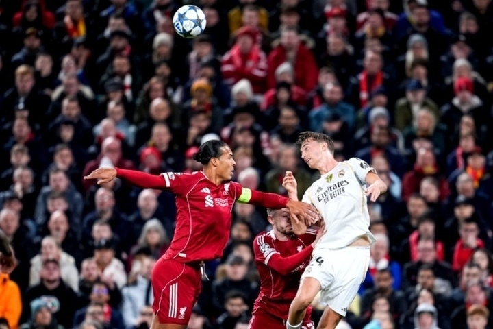 El Real Madrid tropezó contra el Liverpool en la Liga de Campeones.