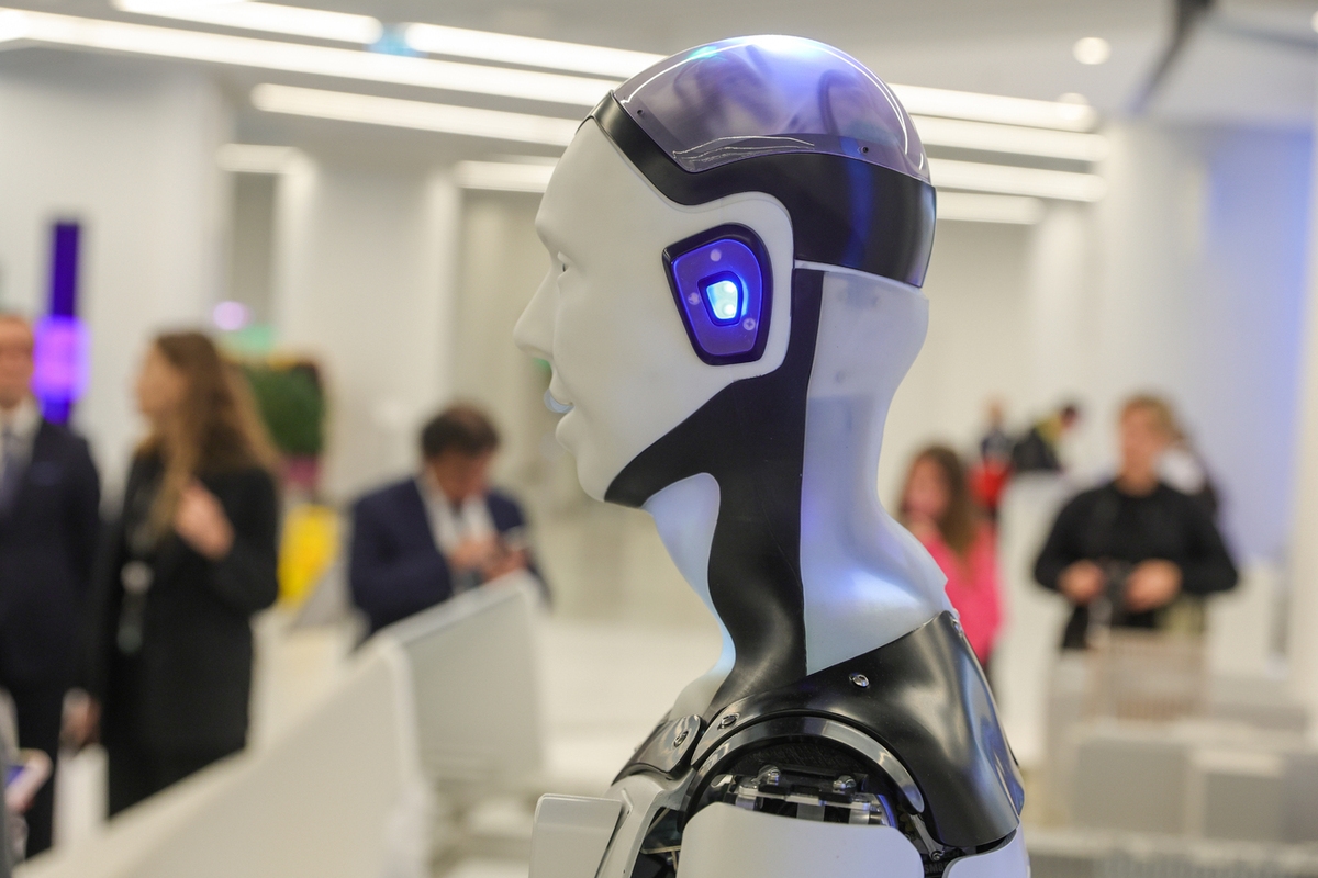 Стало известно о росте внедрения ИИ на российских предприятиях