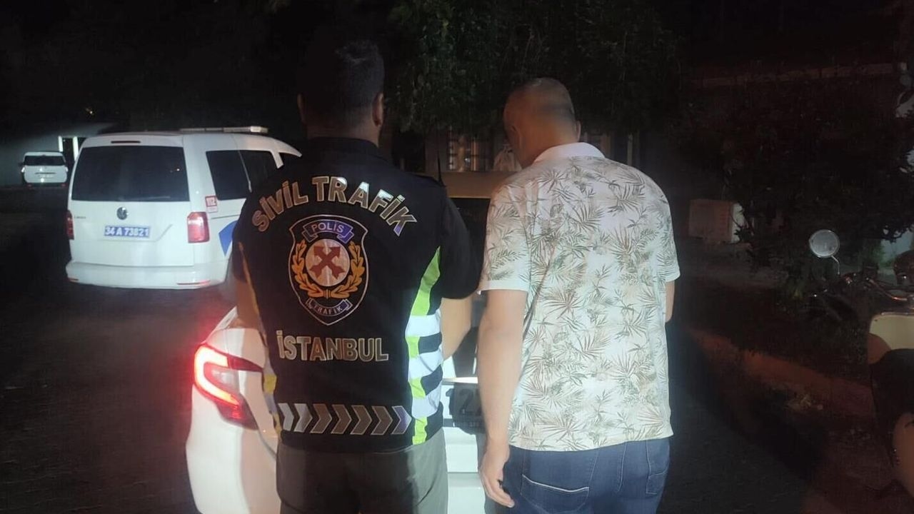 Beylikdüzü'nde trafikte tartıştığı sürücüye saldırdı; 180 bin lira para cezası kesildi