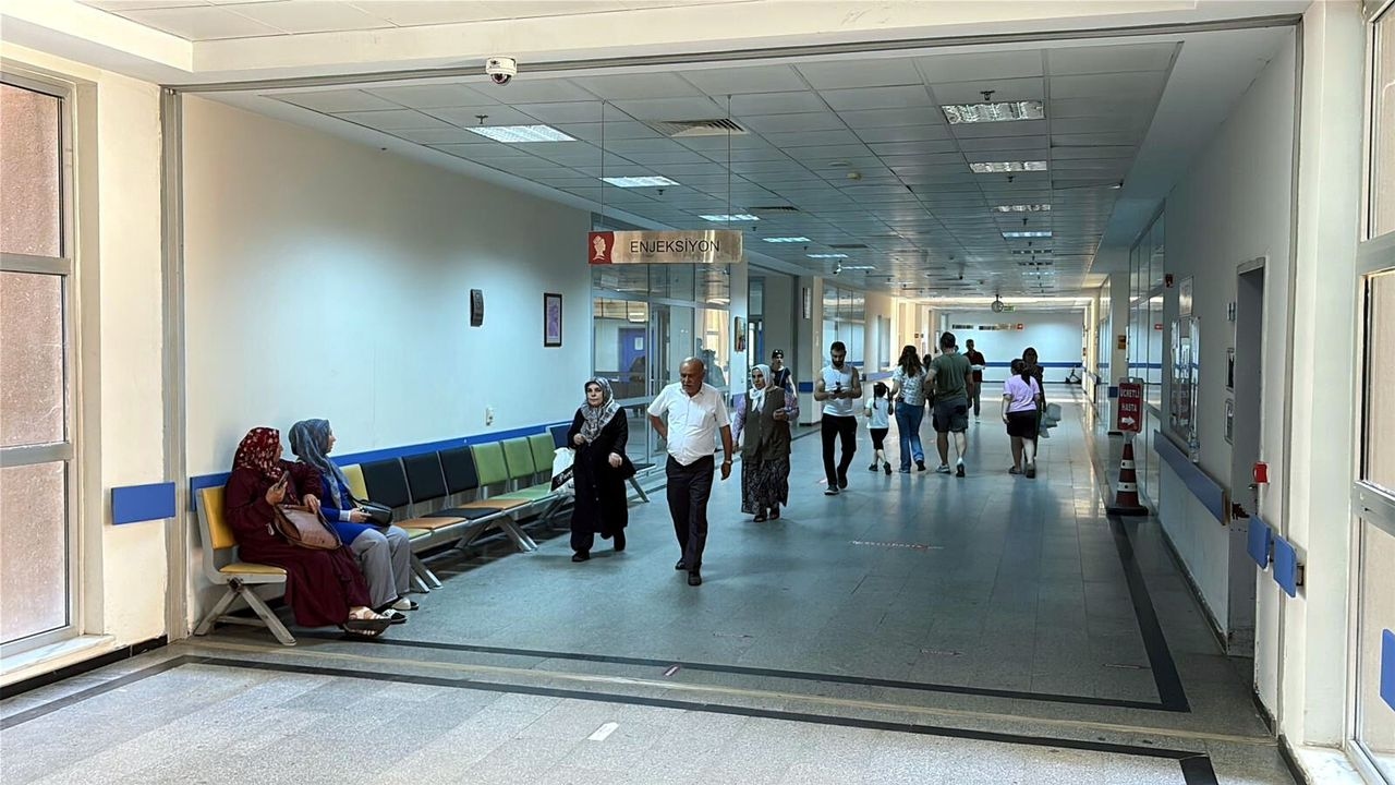 Düğünde ikram edilen tavuklu pilavdan zehirlenen 25 kişi hastaneye kaldırıldı