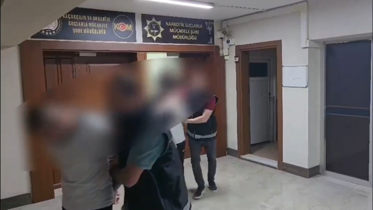 Sakarya'da uyuşturucu operasyonu; 2 tutuklama