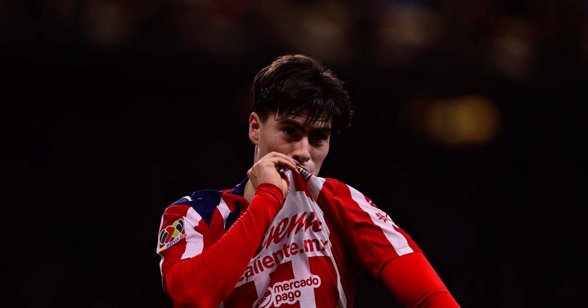 Con hat-trick de Armando González, Chivas superan 4-1 al Atlas en el Clásico Tapatío