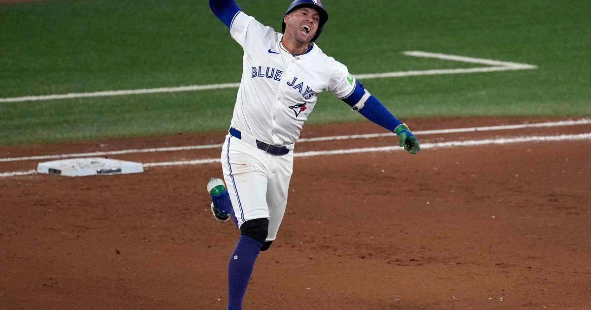 Os Blue Jays avançam para a World Series de 2025 após derrotar o Seattle Mariners por 4 a 3 em uma recuperação épica.