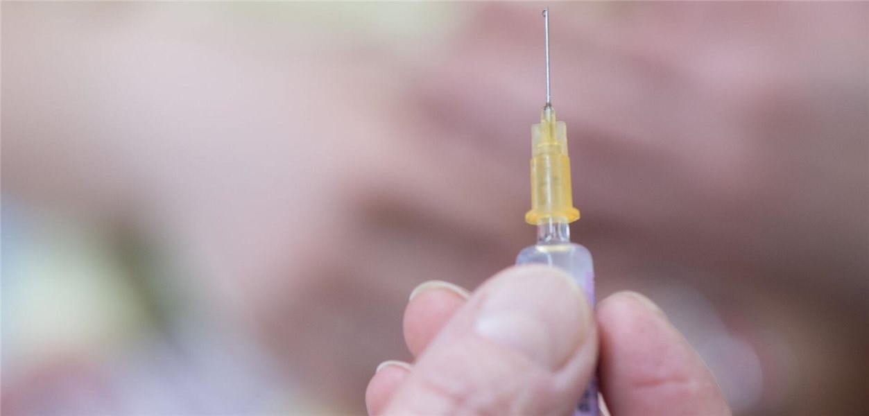 Indikationsimpfung Herpes zoster schon ab 18: So steht es um die Evidenz