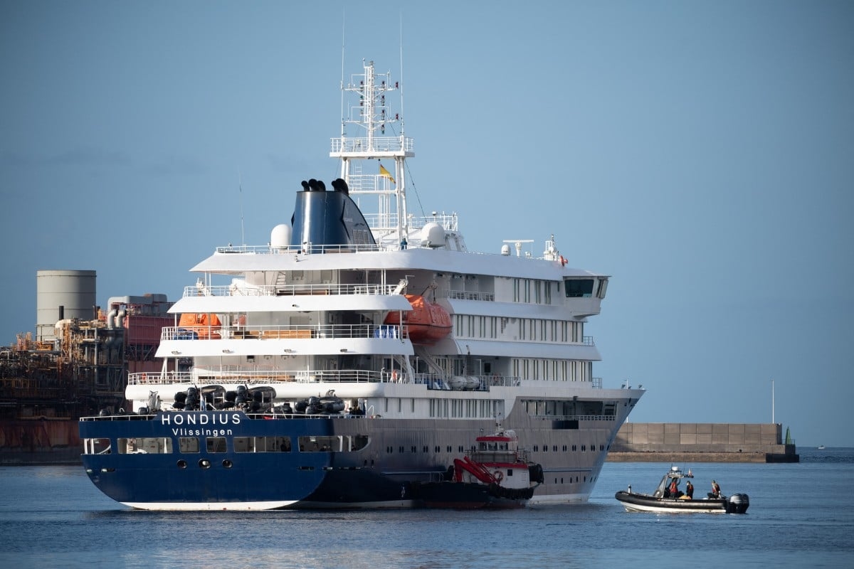 Desembarcam os primeiros passageiros de navio com hantavírus