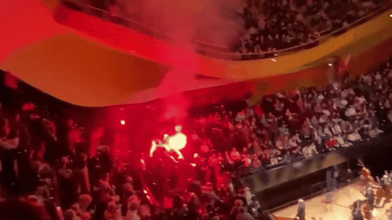 A Orquestra Filarmônica de Israel teve sua apresentação interrompida no meio de um concerto em Paris por ativistas.