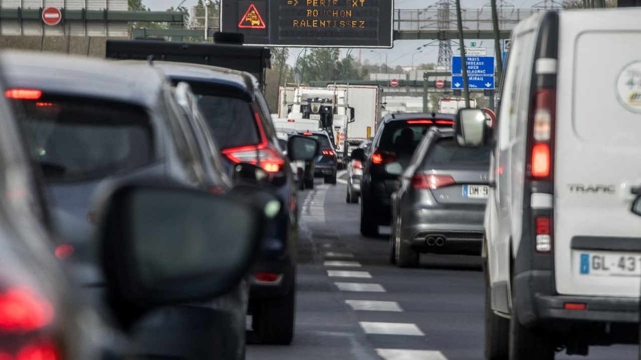 Vacances de Noël : la journée de mercredi classée orange au niveau national dans le sens des départs, et rouge en Ile-de-France et en Auvergne-Rhône-Alpes