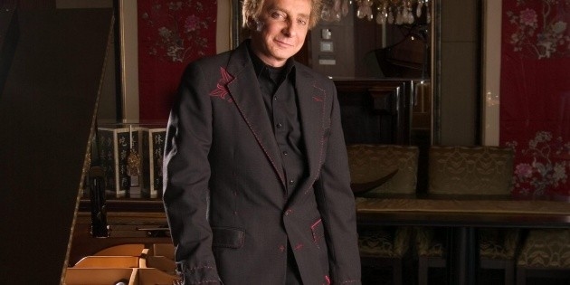 Barry Manilow revela que padece cáncer de pulmón y pospone su gira de enero 2026