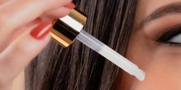 Aplica tu sérum facial como toda una experta con estos tips fáciles y rápidos