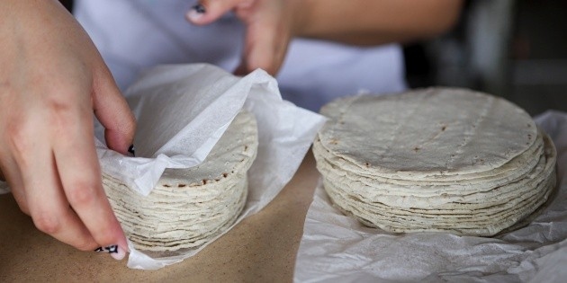 Anuncian incremento de dos pesos al kilo de tortilla en Ciudad Ixtepec, Oaxaca
