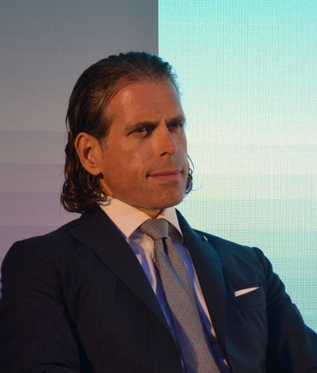 Де Роса делится новым компасом Билла Гейтса