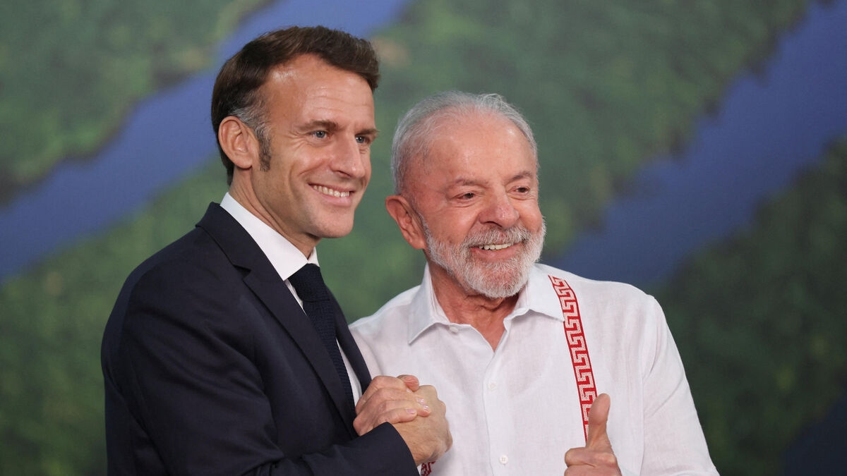 "Positivo, mas vigilante": Emmanuel Macron considera aceitar o acordo comercial UE-Mercosul.