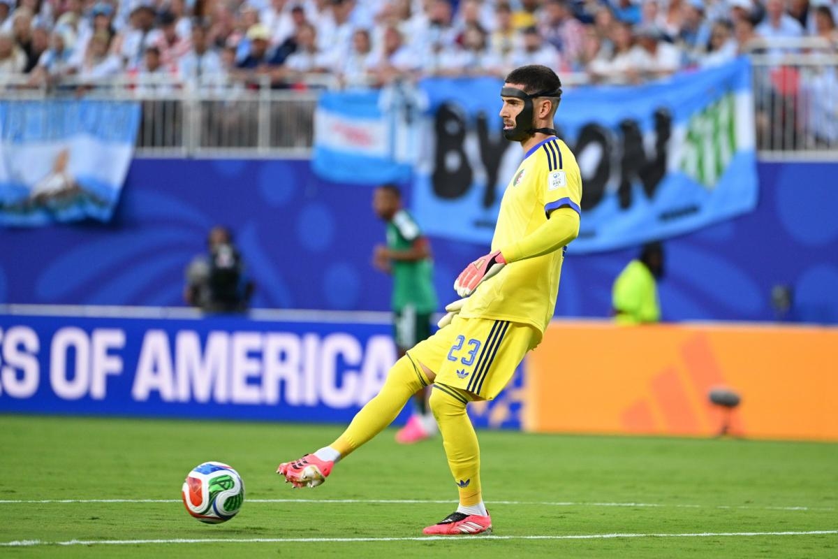 Coupe du monde : après deux performances décevantes, Luca Zidane perd sa place de titulaire avec l'Algérie contre l'Autriche