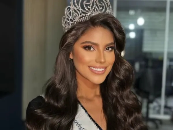 Laura Gallego, adaylar hakkında yaptığı bir yorum nedeniyle Miss Antioquia unvanından istifa etti