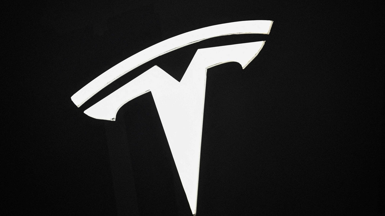 Tesla is now also paying the price for tariffs: profits have fallen by 37%.