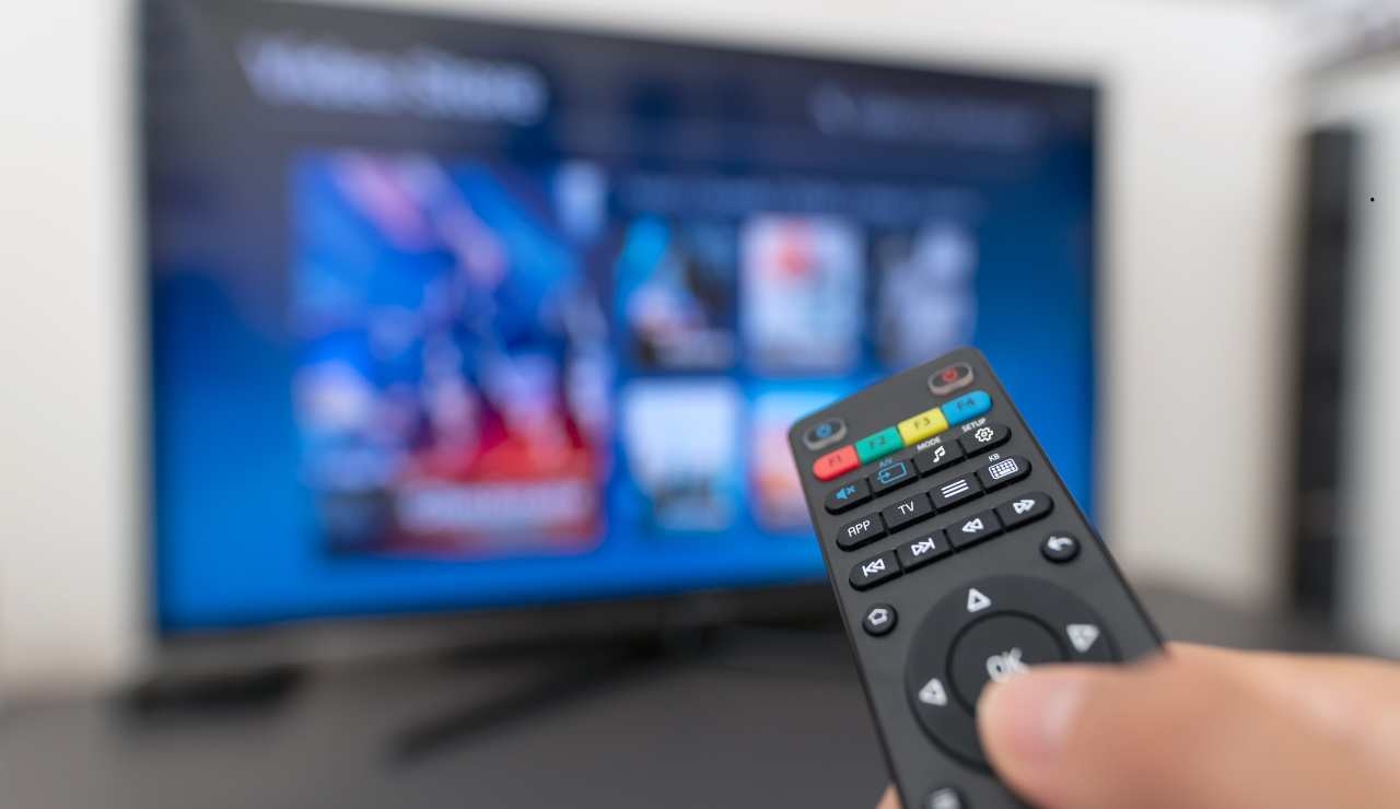 Canone Rai, “Fammi vedere che tv hai”: obbligo estinto per tutti coloro che hanno questo modello | Confermato il ‘decreto’