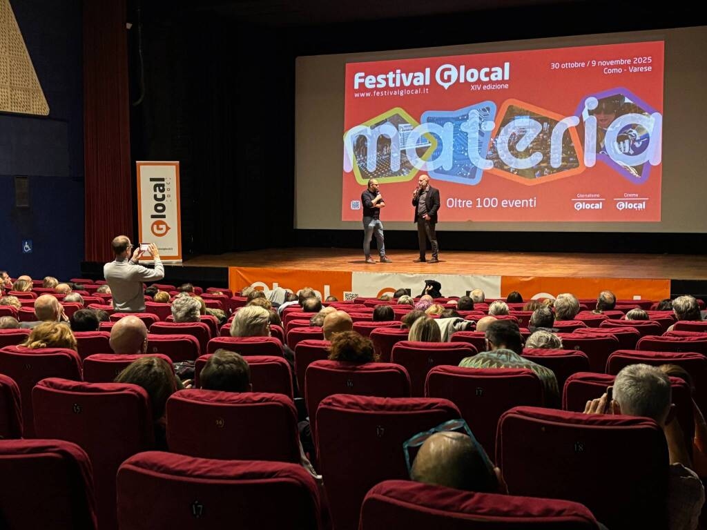 Varese - Glocal Doc opent in Varese onder opwinding en applaus met Mauro Colombo's film "Luminoso Espacio Salvaje" - - Varese News